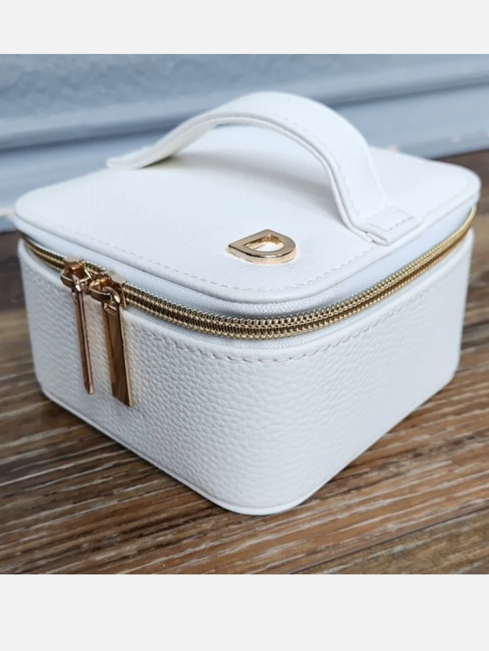 NWOT Kirkland's Home Jewelry Travel Box Square White Gold D Monogrammed